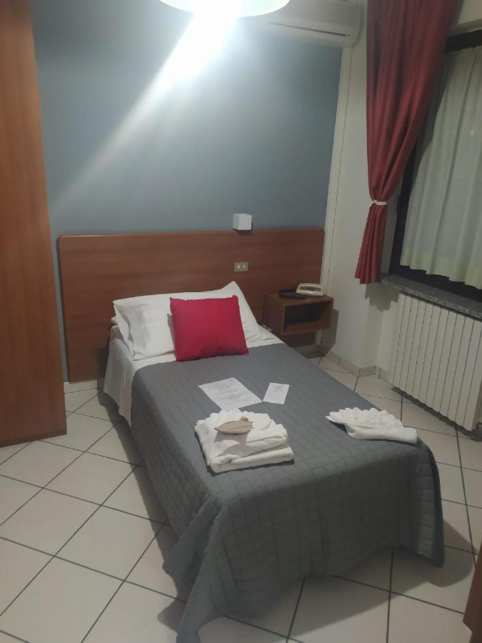 Hotel Baiardo Romagnano Sesia Exterior photo