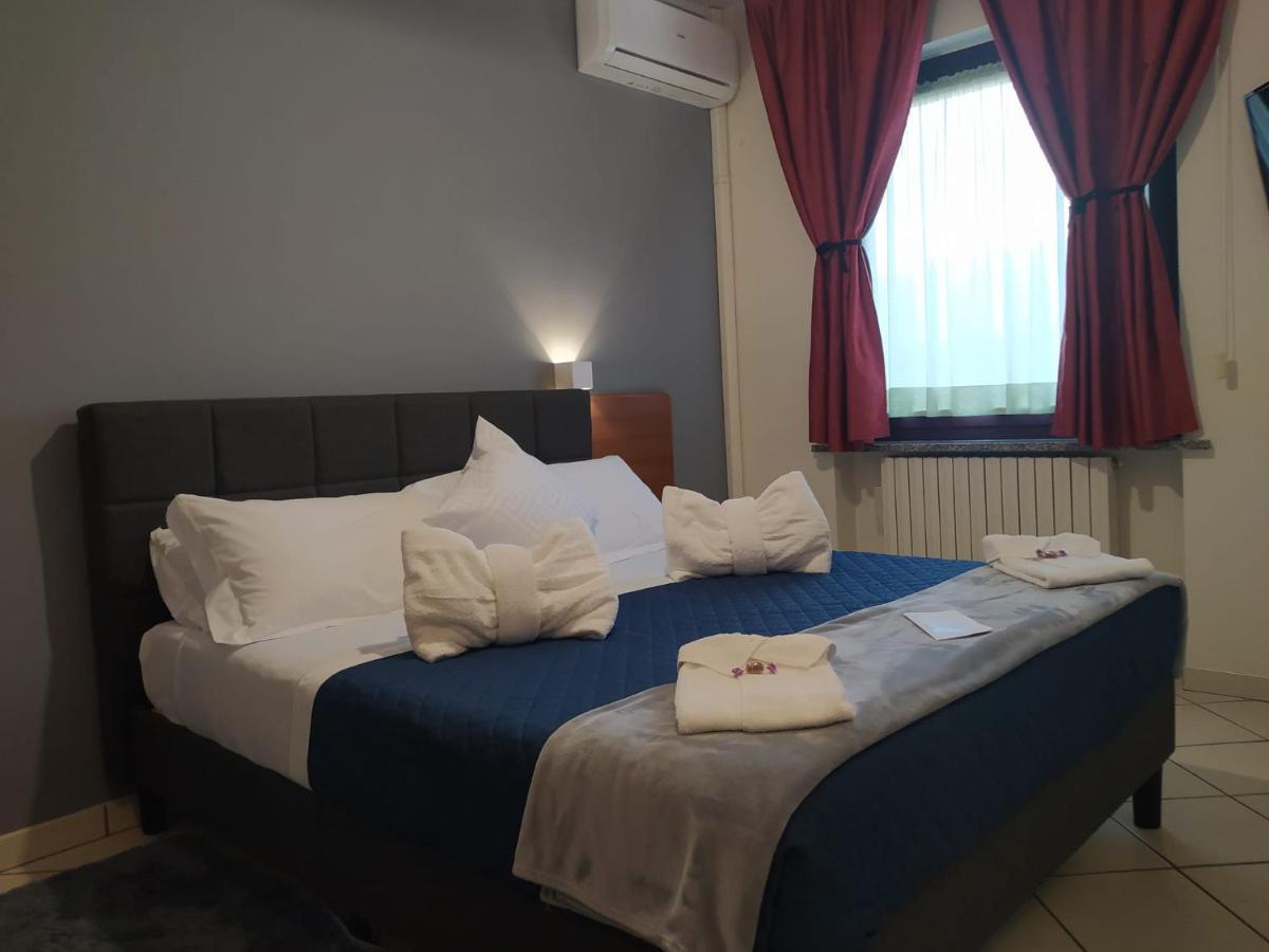 Hotel Baiardo Romagnano Sesia Exterior photo