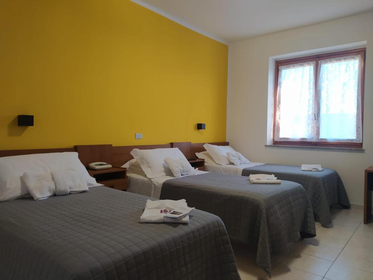 Hotel Baiardo Romagnano Sesia Exterior photo