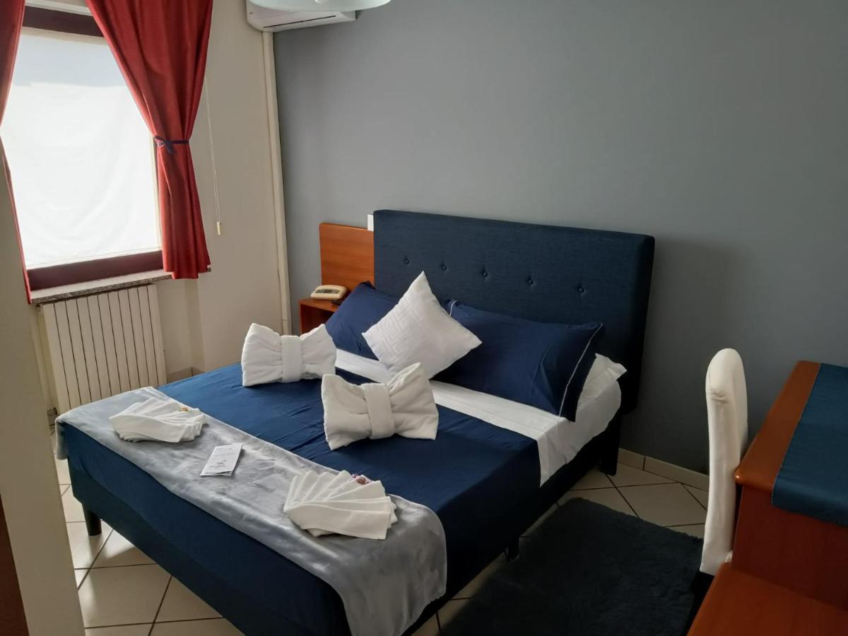Hotel Baiardo Romagnano Sesia Exterior photo