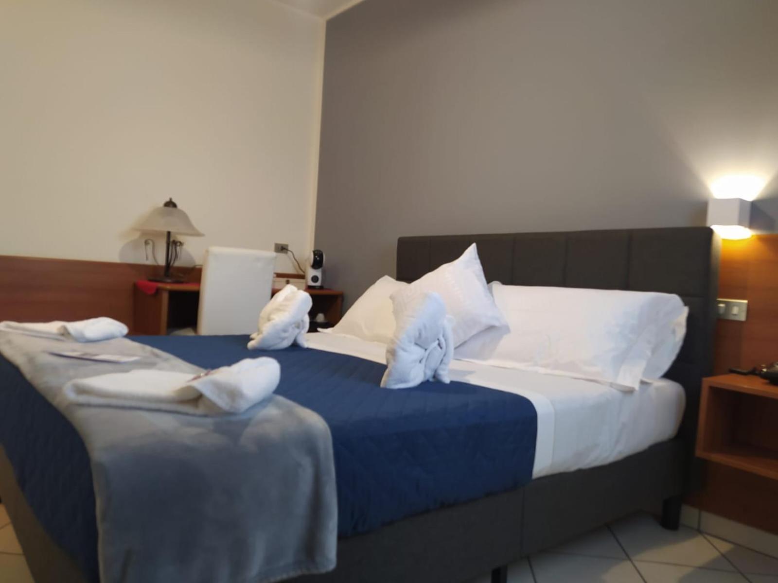 Hotel Baiardo Romagnano Sesia Exterior photo